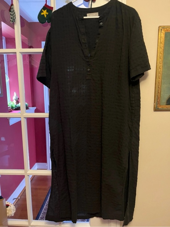 Everlane Dresses & Skirts - Everlane Black Kaftan with Signature Label